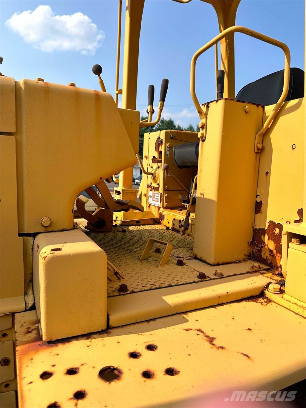 Komatsu D53 A-17 Crawler dozers
