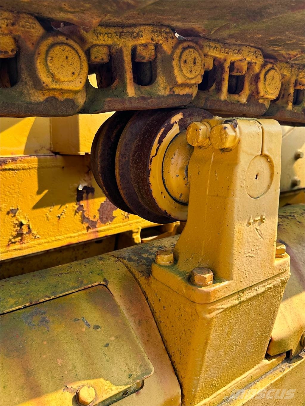 Komatsu D53 A-17 Crawler dozers