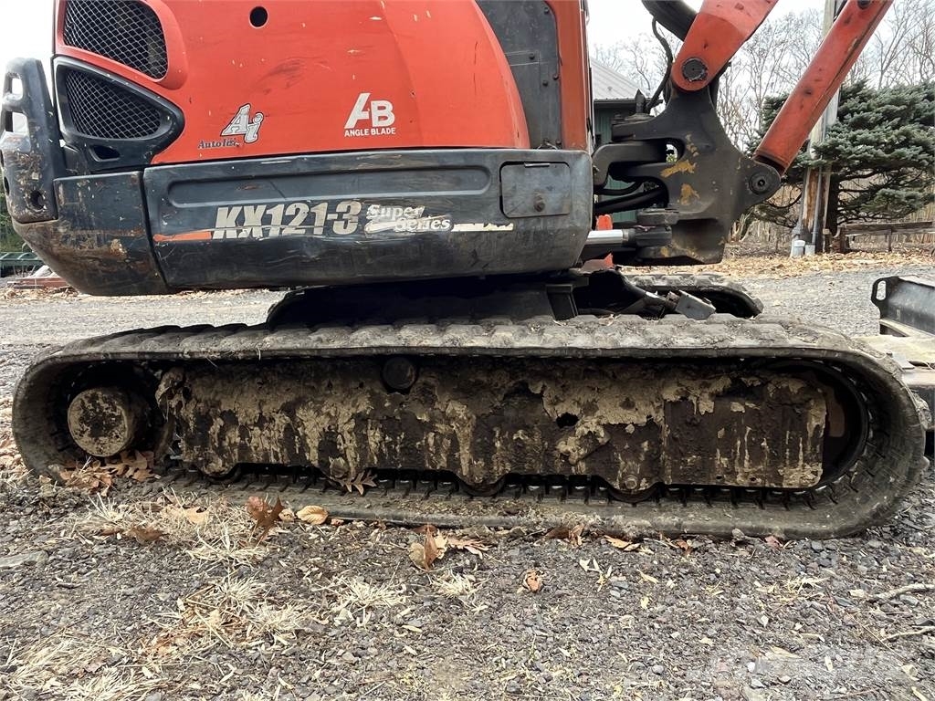 Kubota KX121-3SS Roomikekskavaatorid