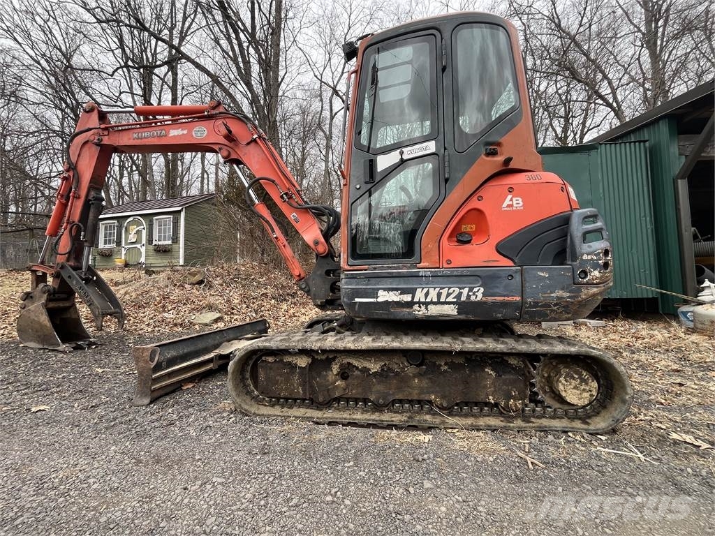 Kubota KX121-3SS Roomikekskavaatorid
