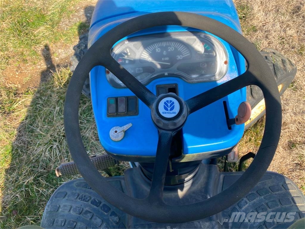 New Holland TC45D Trattori