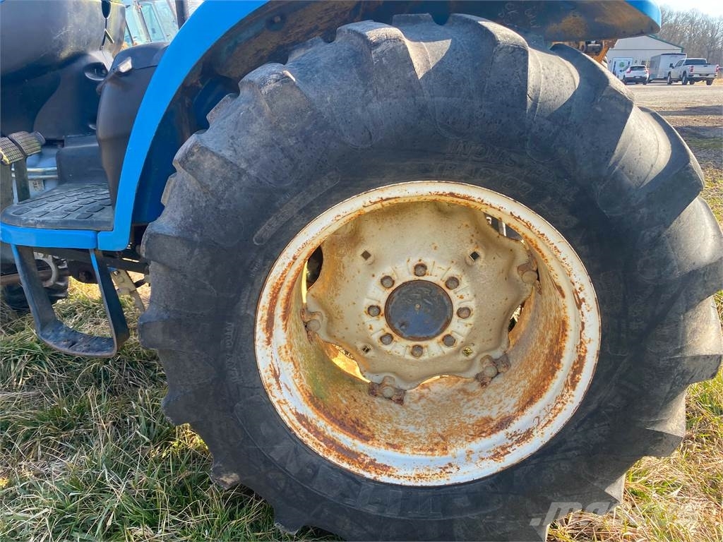 New Holland TC45D Trattori
