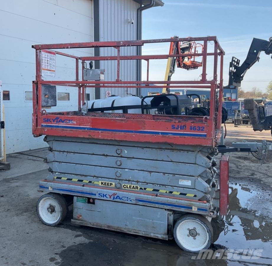 SkyJack SJIII4632 Elevadores de tesoura