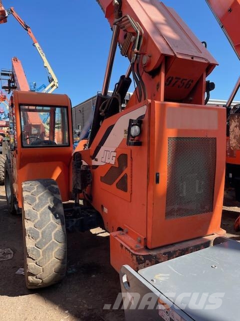 SkyTrak 10054 Telescopic handlers