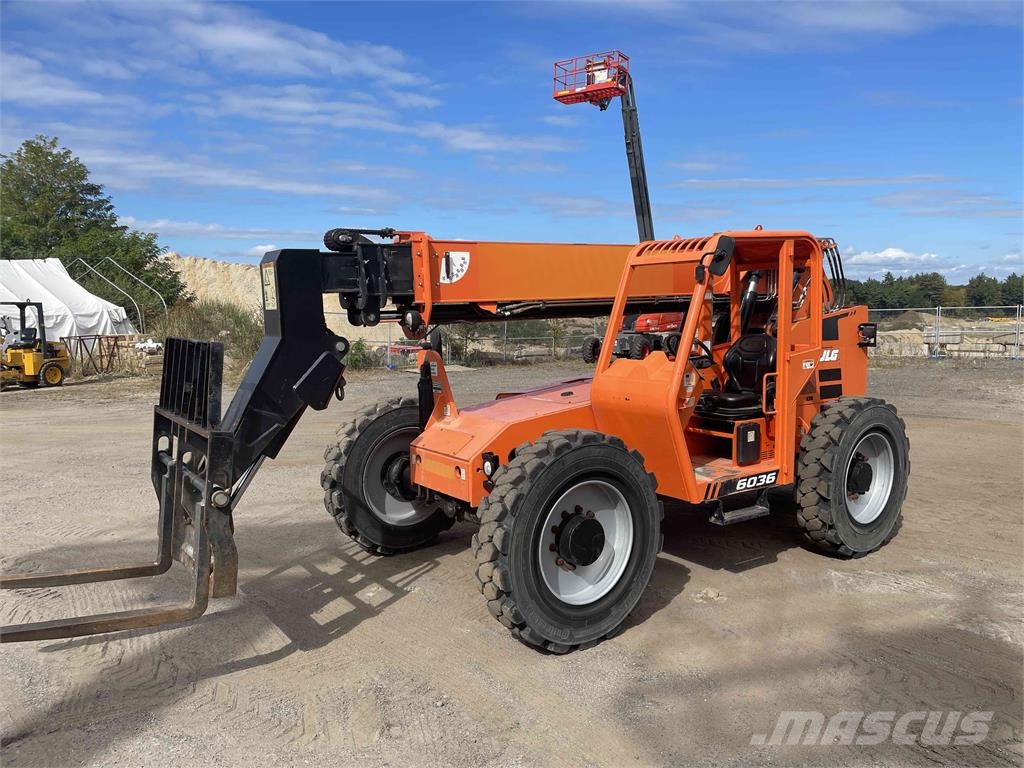 SkyTrak 6036 Telescopic handlers