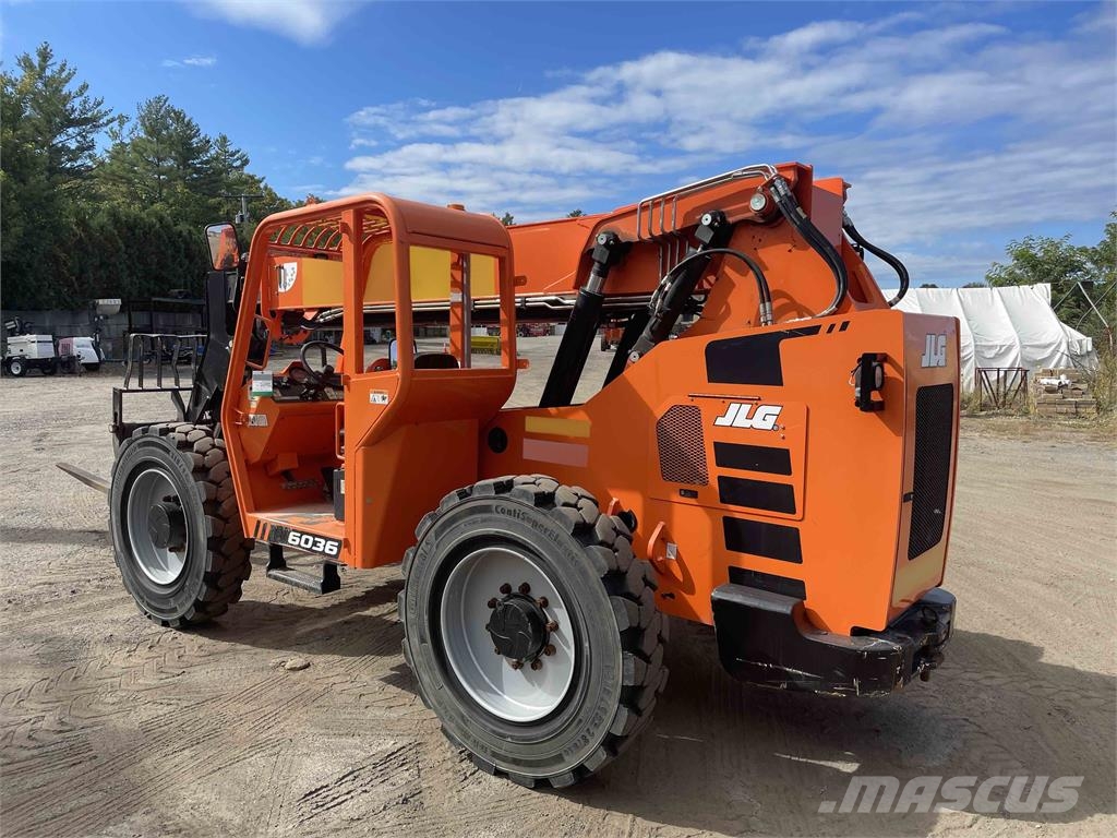 SkyTrak 6036 Telescopic handlers
