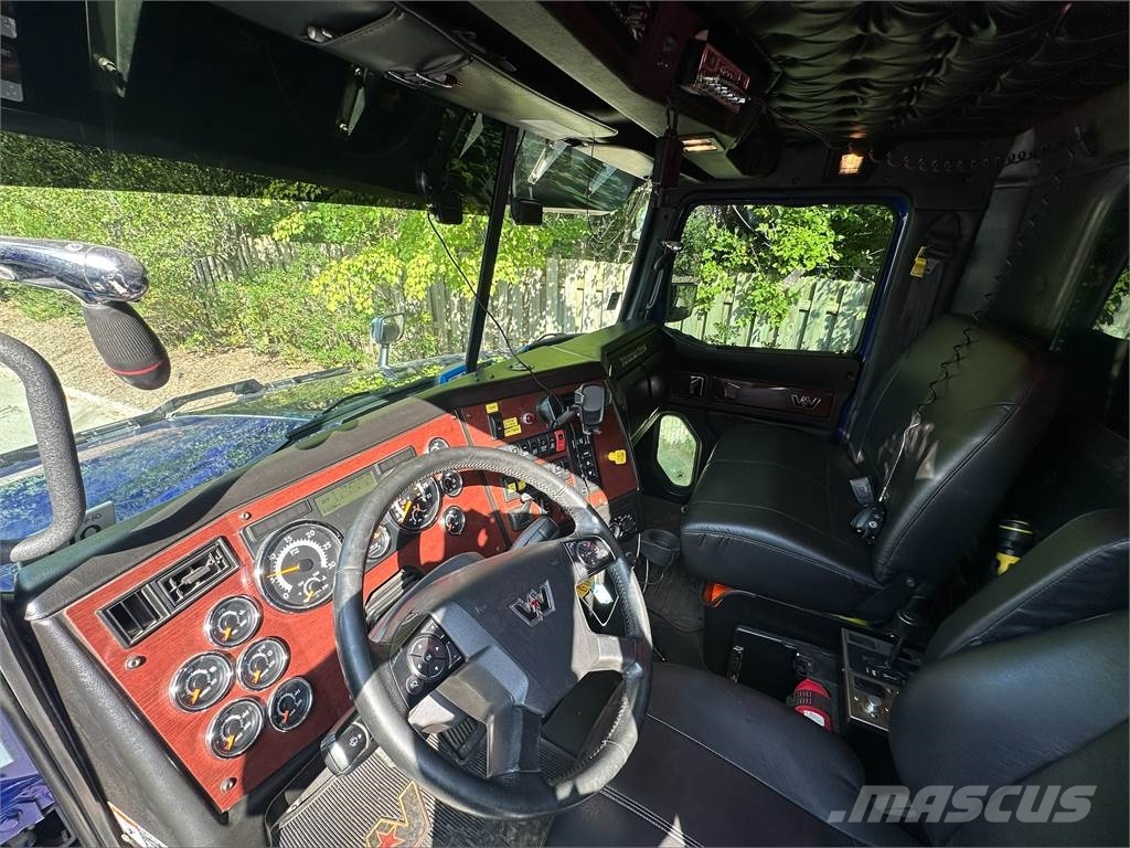 Western Star 4700 傾卸式卡車
