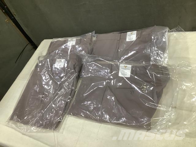 (1 007) Pairs of Men's Trousers Sonstige Baumaschinen