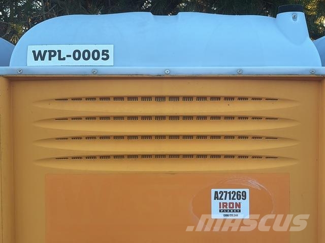  1.1 m x 1.2 m Portable Toilet Hangar