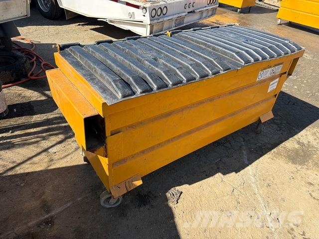 1 cyd Front End Loader Waste Container Двигуни і приводи
