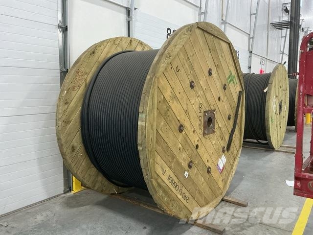 (1) Reel of 777.7MCMRHW-2 Copper Cable (Unused) Építőipar - Egyebek