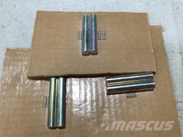 (100) Lug Attachment Pins & (1 454) Ejector Forwar Other components