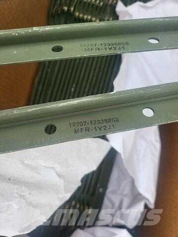  106 Humvee Engine Brackets 19207-12338853 5593976  Pikaplar