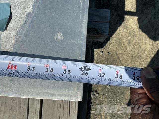 (121) 8' X 3' Metal Plates Sonstige Baumaschinen