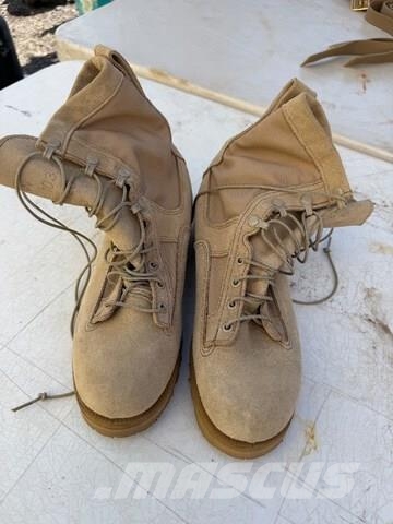  169- Military Field Gear-6-Boots/87-Glov 34-Leathe Sonstige Baumaschinen