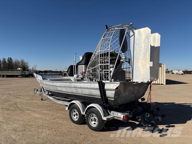  18 ft Air Boat w/ EZ-Loader Trailer Строителство - Други