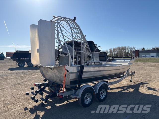  18 ft Air Boat w/ EZ-Loader Trailer Строителство - Други