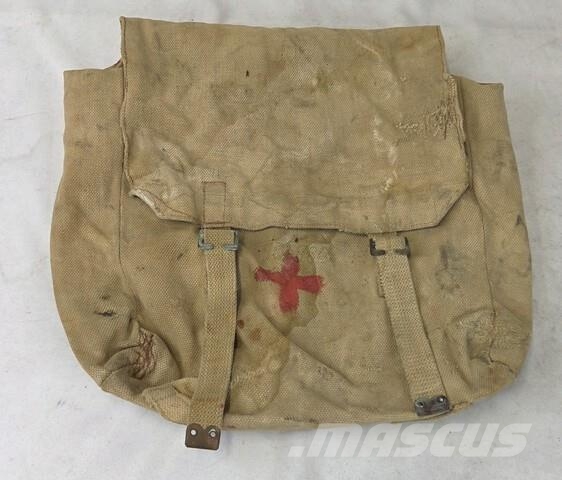 (18) Vintage British WWII Tan Canvas Field Bags Entreprenad - Övrigt