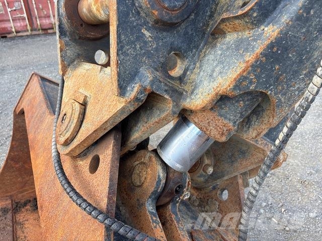 1850 mm Q/C Hydraulic Tilting Excavator Bucket دلاء