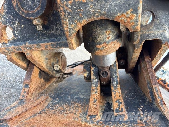 1850 mm Q/C Hydraulic Tilting Excavator Bucket دلاء