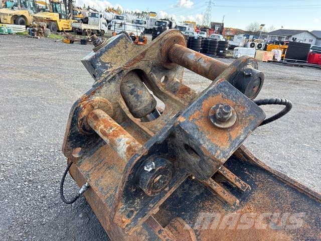 1850 mm Q/C Hydraulic Tilting Excavator Bucket دلاء