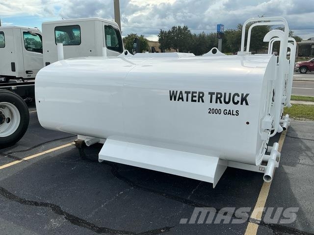 2000 gal Water Tank - Fits Truck (Unused) Gradbeništvo - drugo