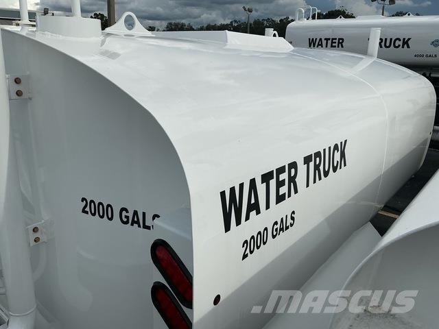 2000 gal Water Tank - Fits Truck (Unused) Gradbeništvo - drugo