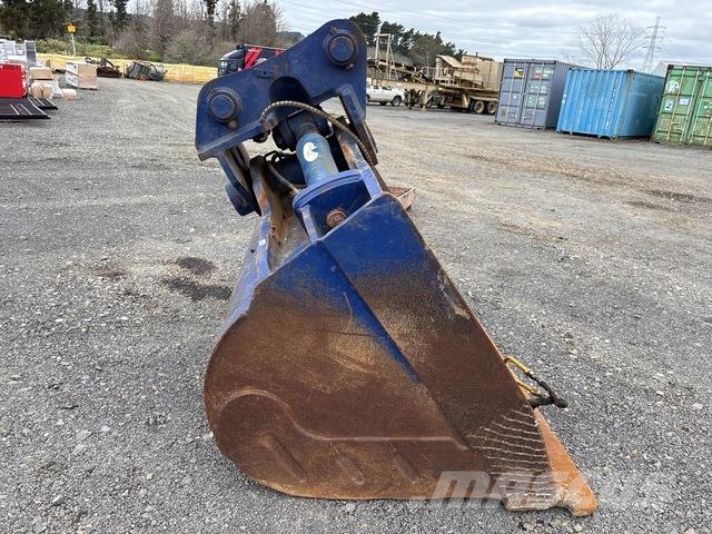  2100 mm Hydraulic Tilting Excavator Bucket - Fits  دلاء