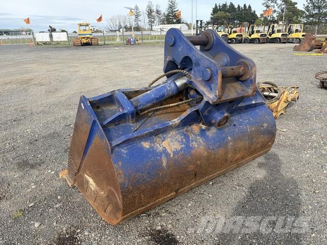 2100 mm Hydraulic Tilting Excavator Bucket - Fits Baldes