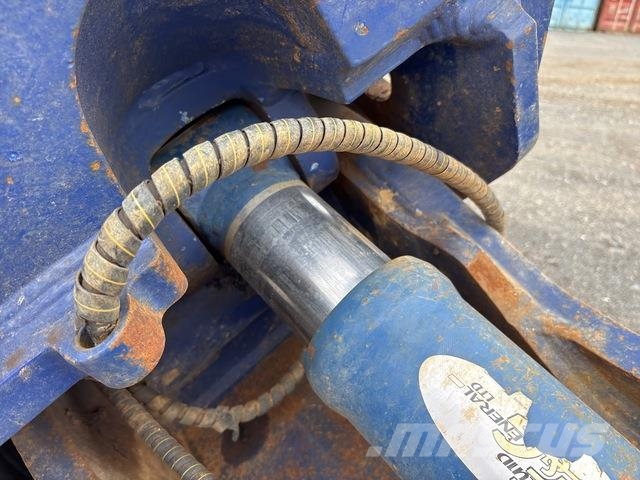  2100 mm Hydraulic Tilting Excavator Bucket - Fits  دلاء