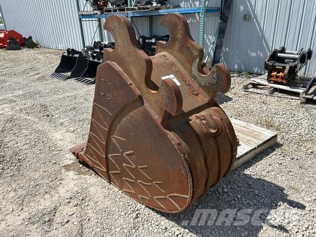 27 in Digging Excavator Bucket & Adapter Plate Other components
