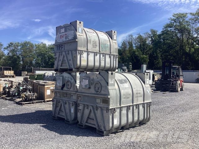  (3) Assorted 370E001 Shipping & Storage Containers Opslag containers