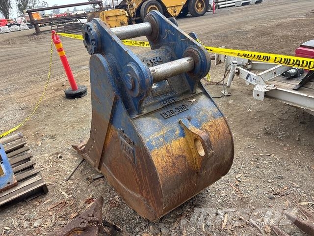 30 in Excavator Bucket - Fits Cat 330/326 Outros componentes