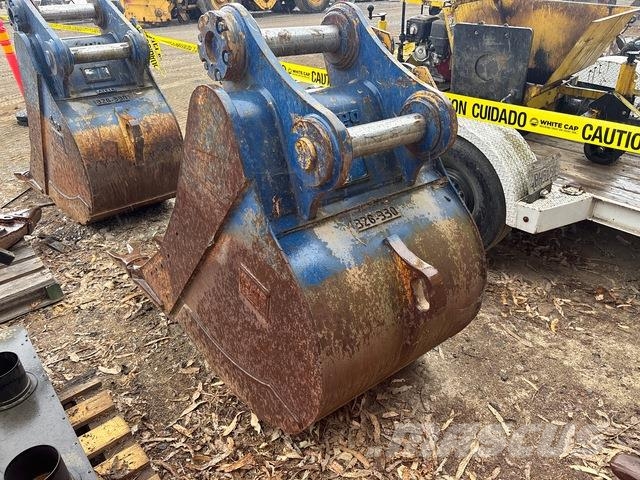 36 in Excavator Bucket - Fits Cat 330/326 Outros componentes