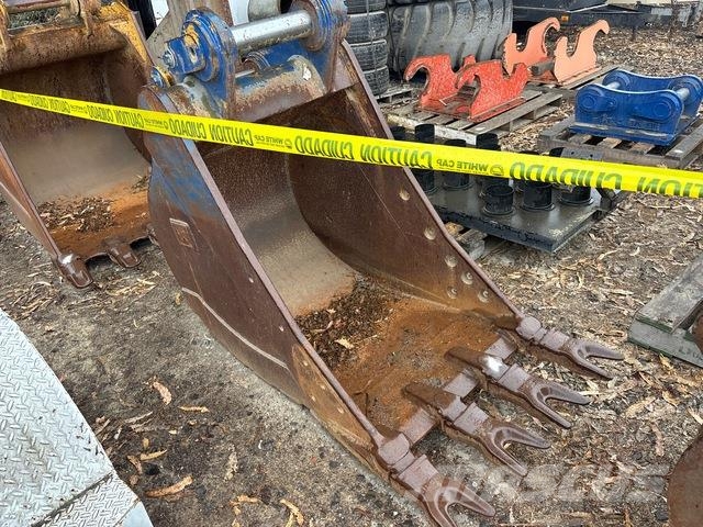 36 in Excavator Bucket - Fits Cat 330/326 Outros componentes