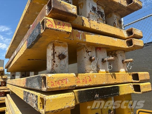  4 ft x 14 ft (4 in Wall) Trench Shield Accessoires en onderdelen voor boormachines