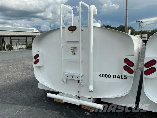 4000 gal Water Tank - Fits Truck (Unused) Građevinarstvo – ostalo