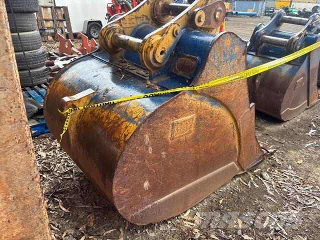 48 in Digging Excavator Bucket - Fits Cat 330/326 Outros componentes