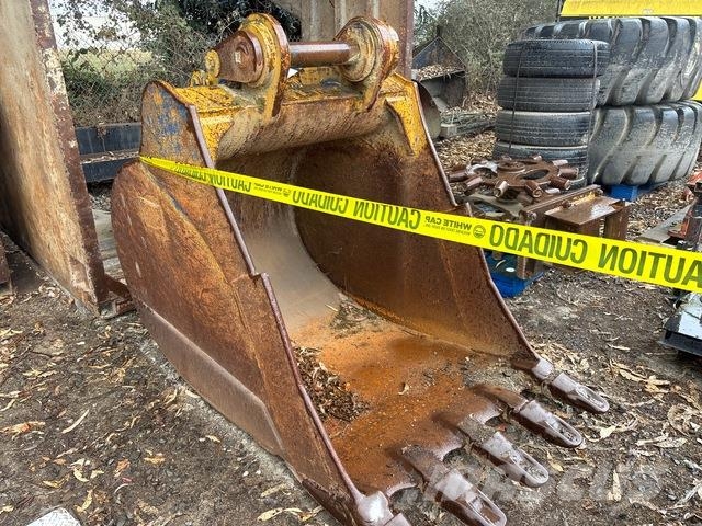 48 in Digging Excavator Bucket - Fits Cat 330/326 Outros componentes