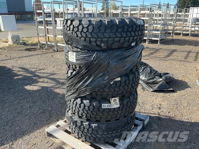  (5) Continental 335/80R20 Tires Llantas