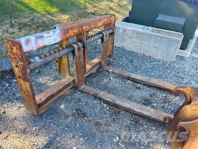 58 in Q/C Wheel Loader Forks - Fits Cat 928 Vilice