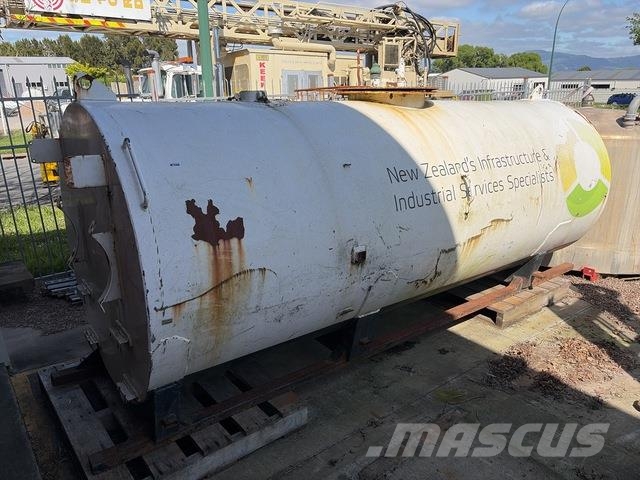 6000 L Skid Mounted Steel Tank Fuel and additive tanks