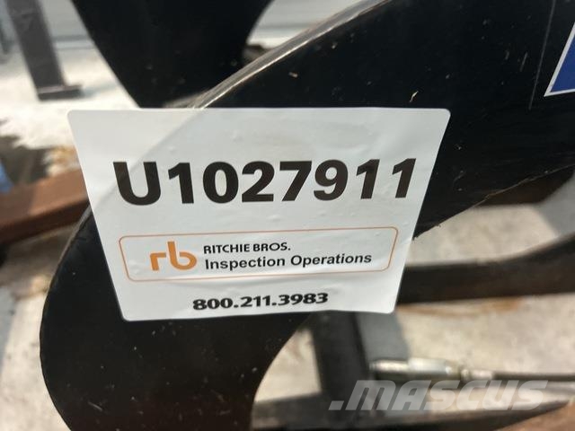  66 in Versatech Skid Steer Grapple Būvniecība- Citi