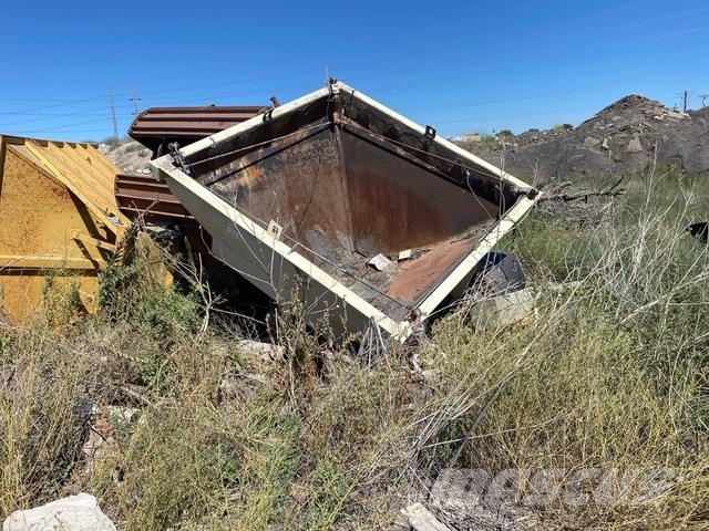  7 ft 11 in x 7 ft 11 in Aggregate Hopper Tanke og spande