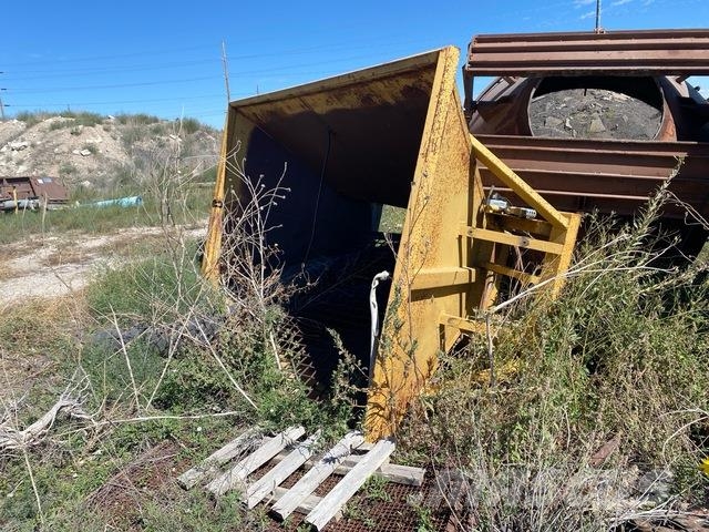  7 ft 5 in x 13 ft 10 in Aggregate Hopper Tanke og spande