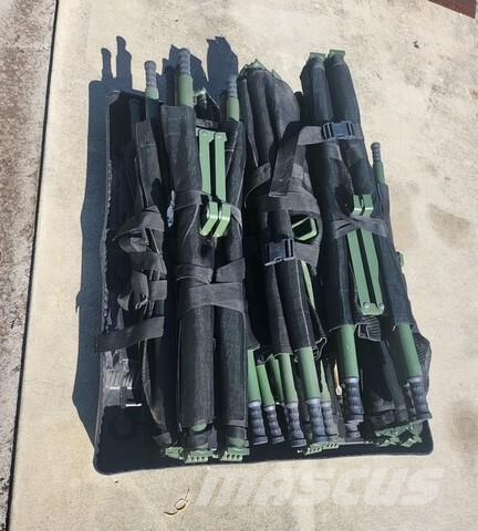 (88) assorted items: Stretchers Tent Lights Sust Utilaje construcții - Altele