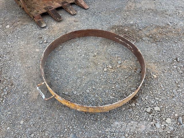 965 mm x 100 mm Manhole Concrete Forms Concrete accessories
