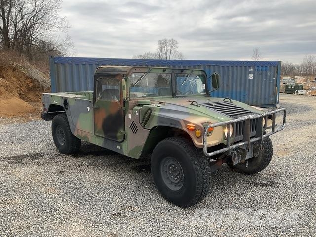 AM General 1097A2 Pick up/Platou