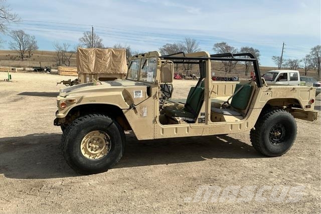 AM General M1097 Pick up/Dropside