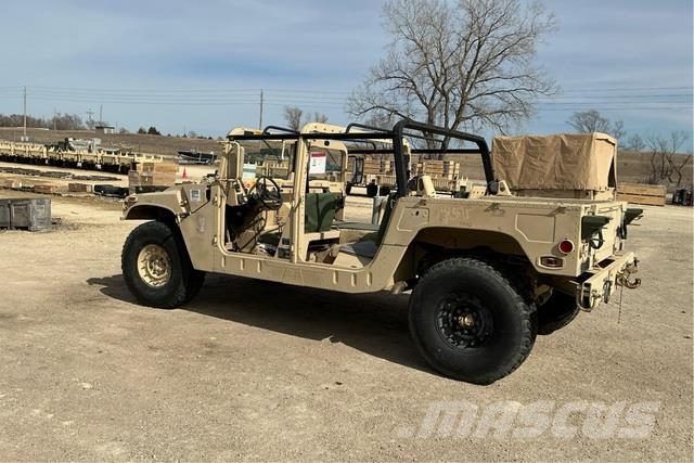 AM General M1097 Pick up/Dropside